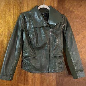 BERNARDO Olive Green Leather Jacket Sz XS Petite